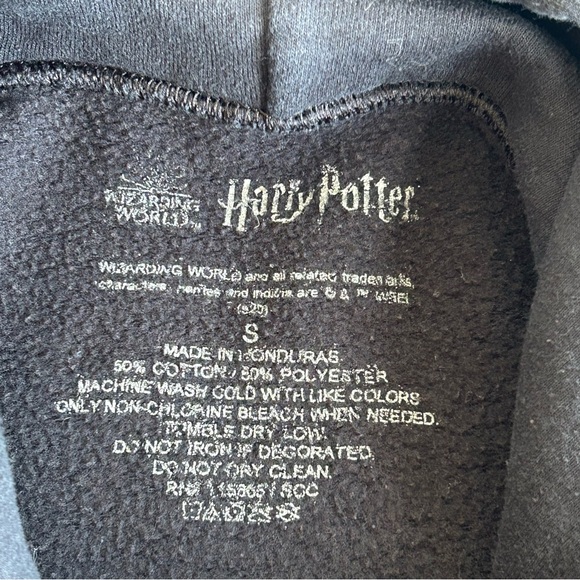 Harry Potter Hogwart's Hooded Pullover Sweatshirt - Picture 10 of 13